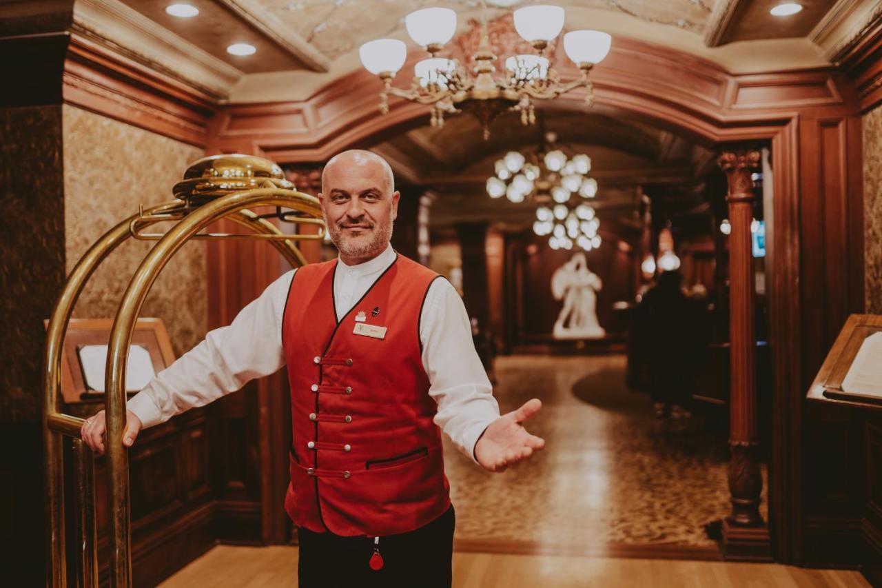 Hotel Of Wales